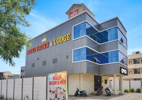 Hotel O Crown & Lodge