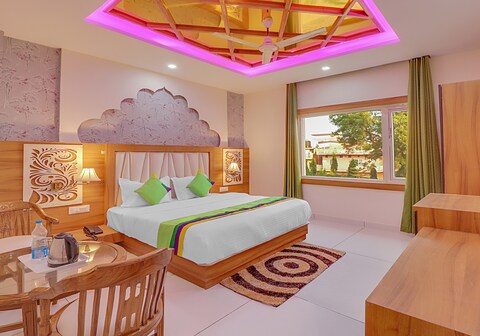 Treebo Royal Mirage, Bhoopatwala