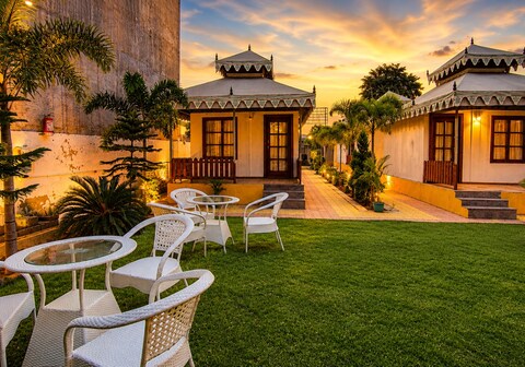 Rasleela Resort By Mandothiya's