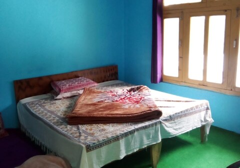 Shiva Guest house