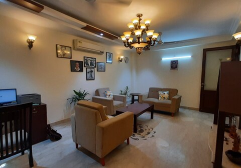 Tkoncept Stays D38 | Rooms with Wi-Fi