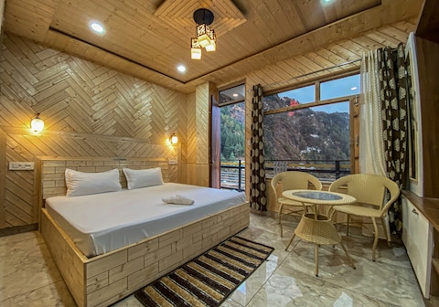 The Alpine Crest Homestay