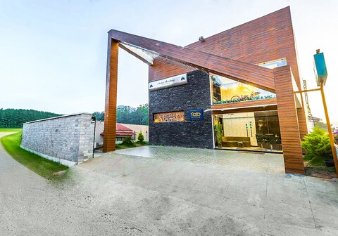 FabHotel Sholas Residency I - Nr. Government Rose Garden