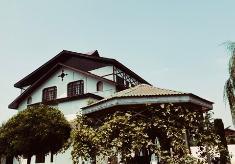 RAHAT RESORT