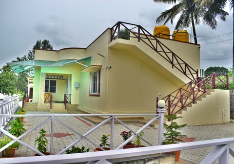 Dikshas Homestay Yelagiri