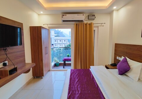 PerfectStayz Tapovan