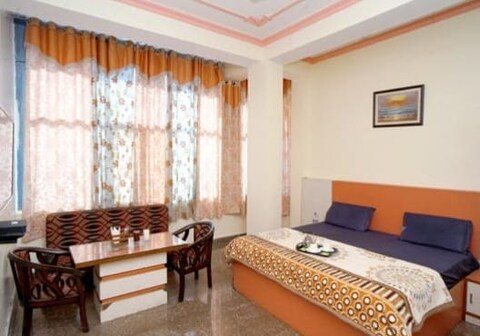 Hotel KK 40, Near Mall Road