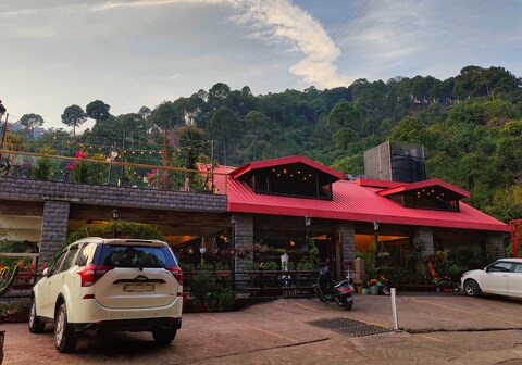 Dippy's The Boutique Hotel