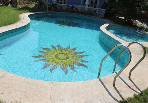 Dona Rosa 2 | Entire 2 BHK Apartment