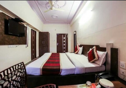 Hotel O Couples Friendly