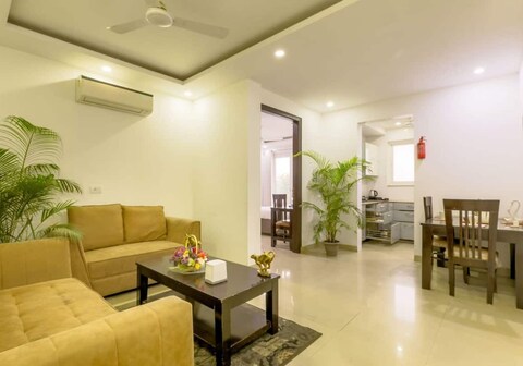 Parfait Street Homlee | Entire 2 BHK @Fortis