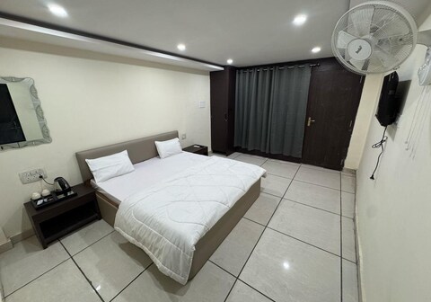 The Dream Stay | Rooms & Doms