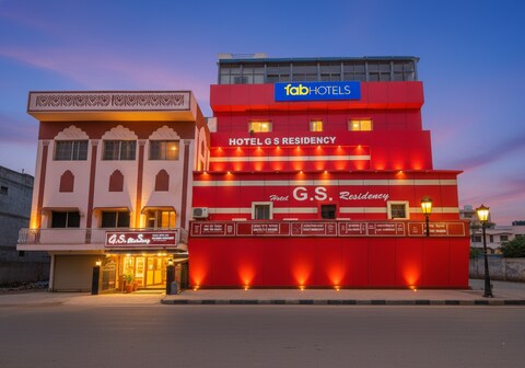 FabExpress GS Residency Nr. Dashashwamedh Ghat