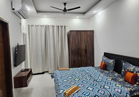 Studio apartment Fully furnished