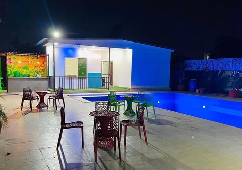 Drop Hill farm Noida