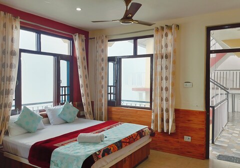 Second innings Homestay & Restaurant