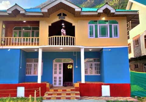 GUREZ HUB Guest House