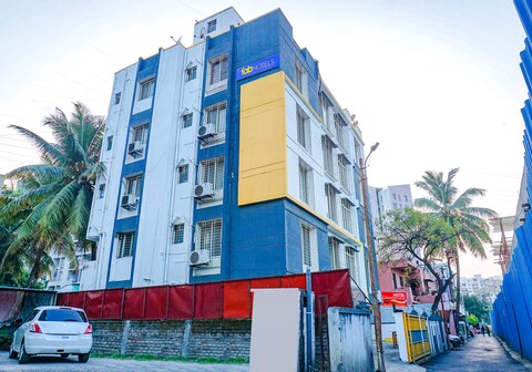 FabHotel Grandeur - Pimple Saudagar