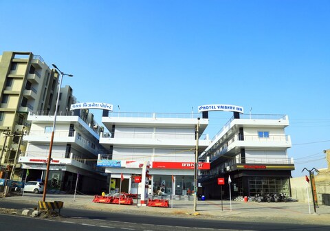 The hotel vaibhav inn