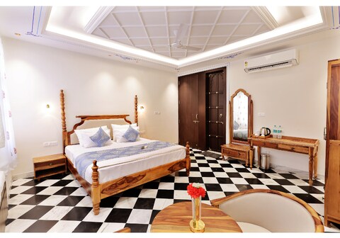 Krishna Villa