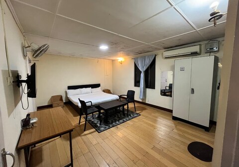 Shelter Inn Rooftop Rooms