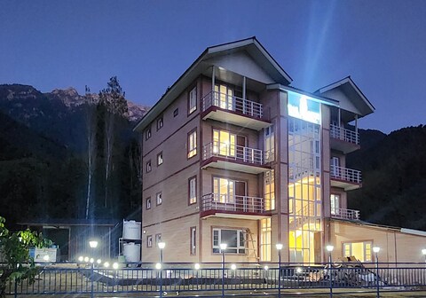 Hotel Peak Paradise Resorts