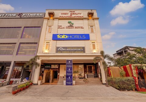 FabHotel Palm Green