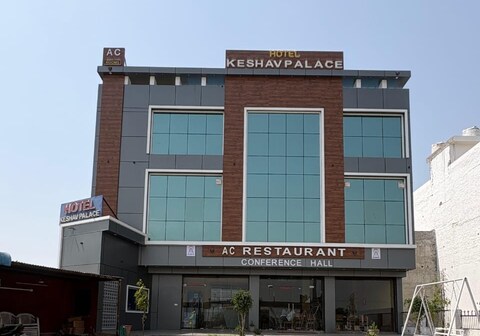 Keshav Palace