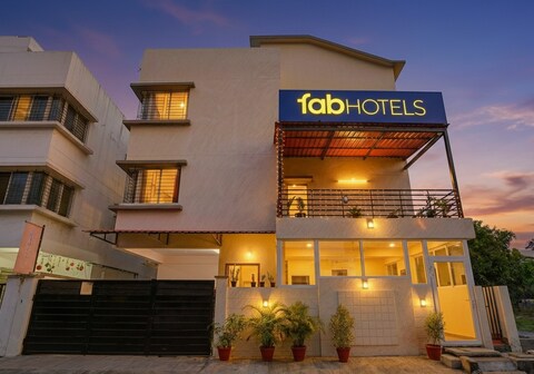 FabHotel Sri Aditya Inn