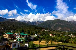 OYO Home 14569 Himalaya View 2BHK Barol, Dharamshala OYO Home 14569 Himalaya View 2BHK Barol, Dharamshala