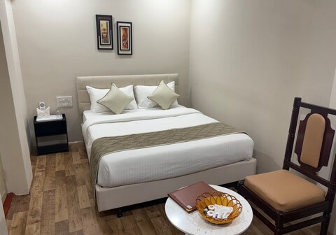 Amirtha inn by zeeyatt Regency