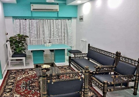 One Elegant 3BHK at Regent Estate