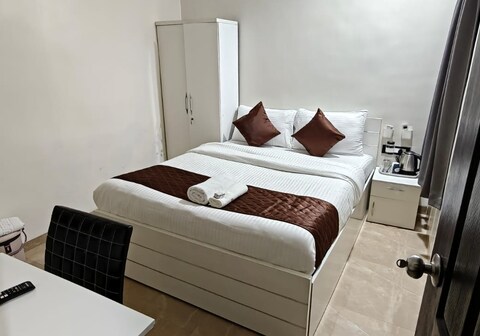 MH12 Services near symbiosis College, Viman Nagar