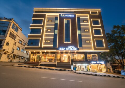 FabHotel Skyline