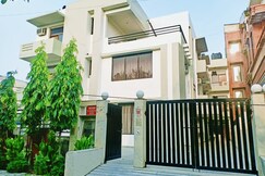 Hotel Akash Palace, Noida Hotel Akash Palace, Noida