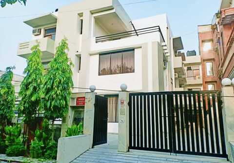 Hotel Akash Palace