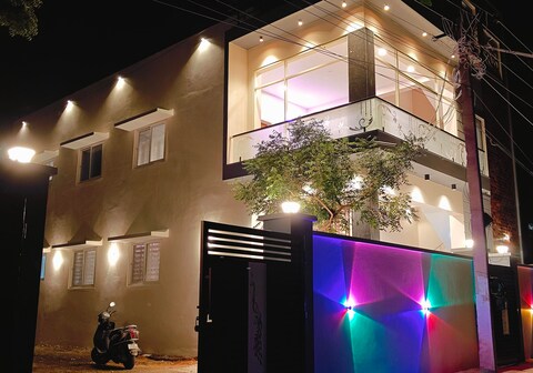 Royal Serviced Apartment