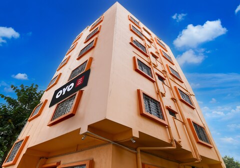 Super Hotel O Royal Palace