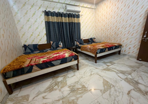 Kismat hotel