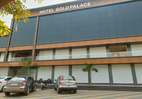 Hotel Gold Palace