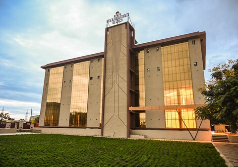 Hotel Maa Bhagwati Palace