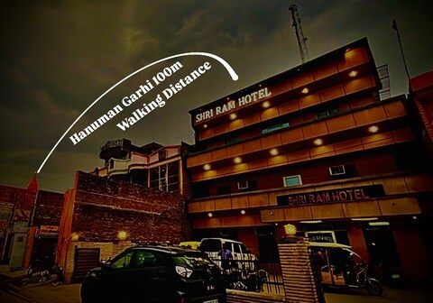 Shri Ram Hotel - 50 Mtrs. from Shri Ram Janam Bhumi