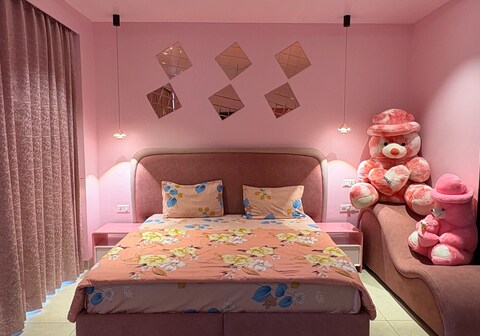 High Rise Luxe Studios at M3M One Key