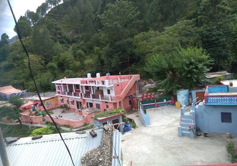 Gharonda Homestay Near Tehri Lake