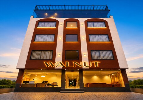 Hotel Walnut Near Jaipur Airport