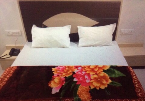 Hotel Sangeeta Sadan