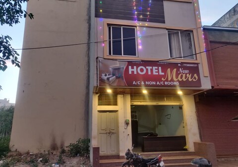 Hotel New Mars