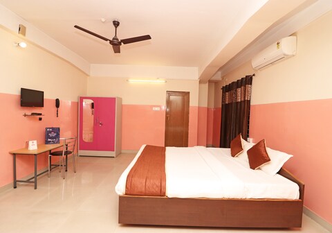 Super Hotel O Prabha Palace Lodge