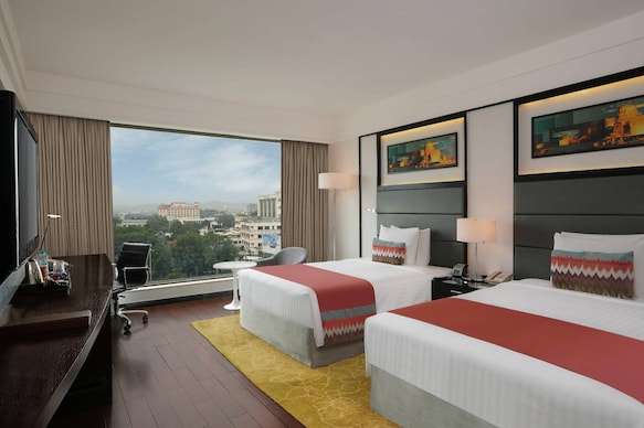 Crowne Plaza Pune City Centre