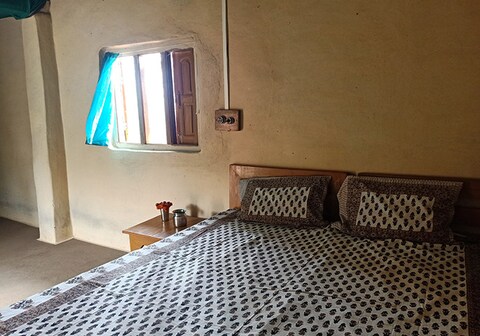 SonBhadra Homestay, Pendra